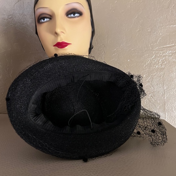 RADIANT 1940s\' BLACK STRAW FEDORA WITH FABRIC FLOWERS + DOTTED VEIL main image 7